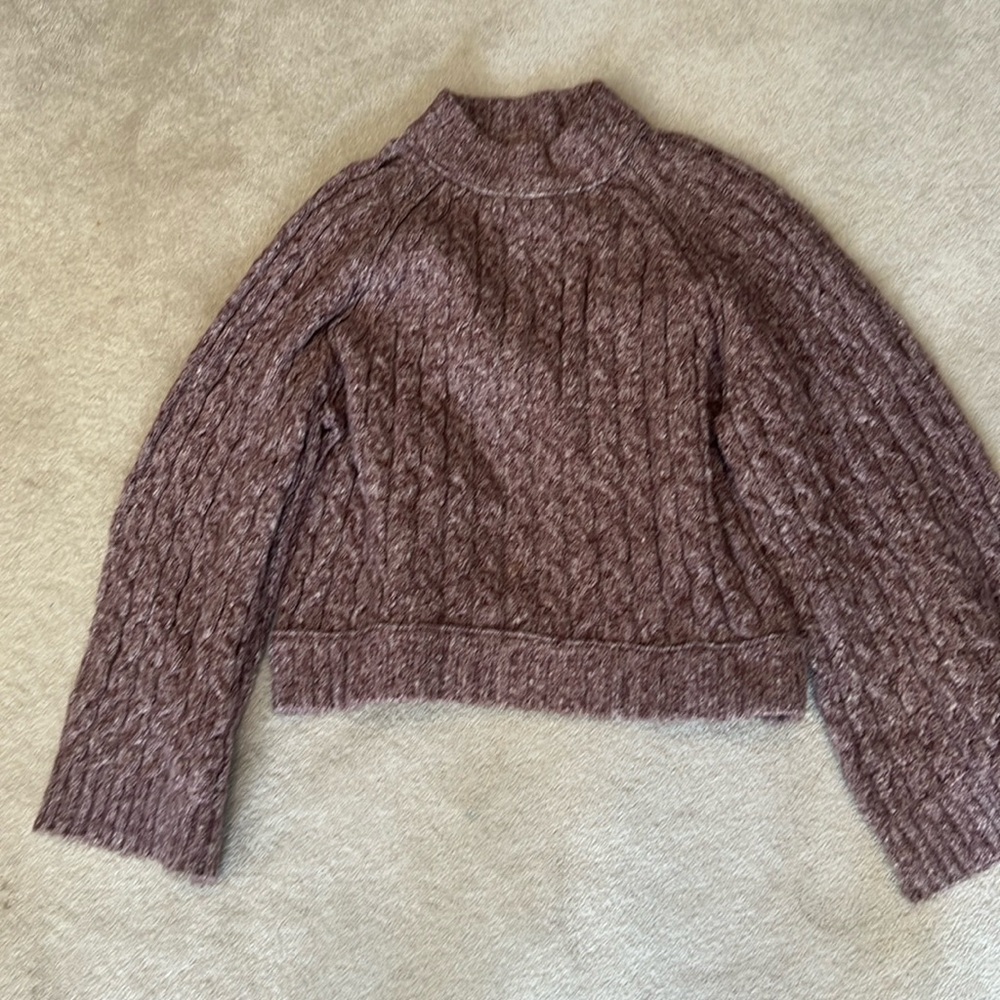 Free People like new cropped sweater. Light burgundy